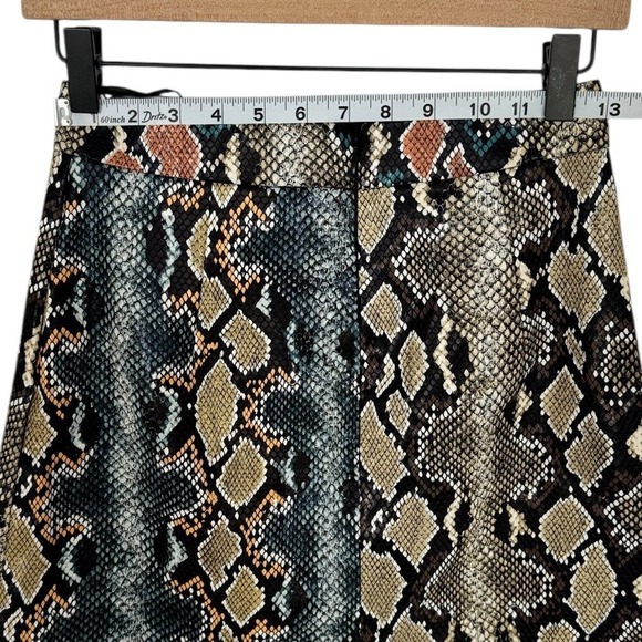 French Connection Faux Snakeskin Mini Skirt Women XXS Reptile Print Y2K - Picture 5 of 7